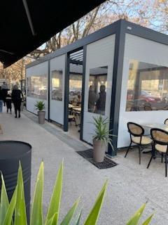 pose pergola bioclimatique Nîmes