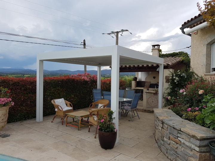 pose pergola bioclimatique Nîmes
