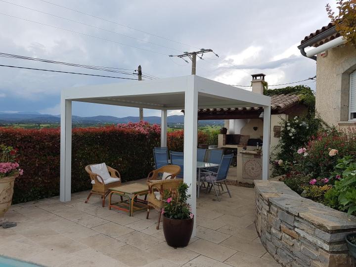 Installation pergola bioclimatique Nîmes
