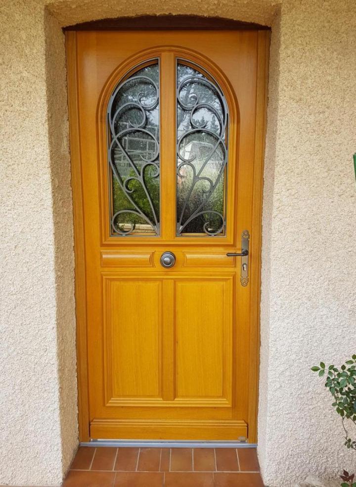vente de menuiseries en bois Nîmes