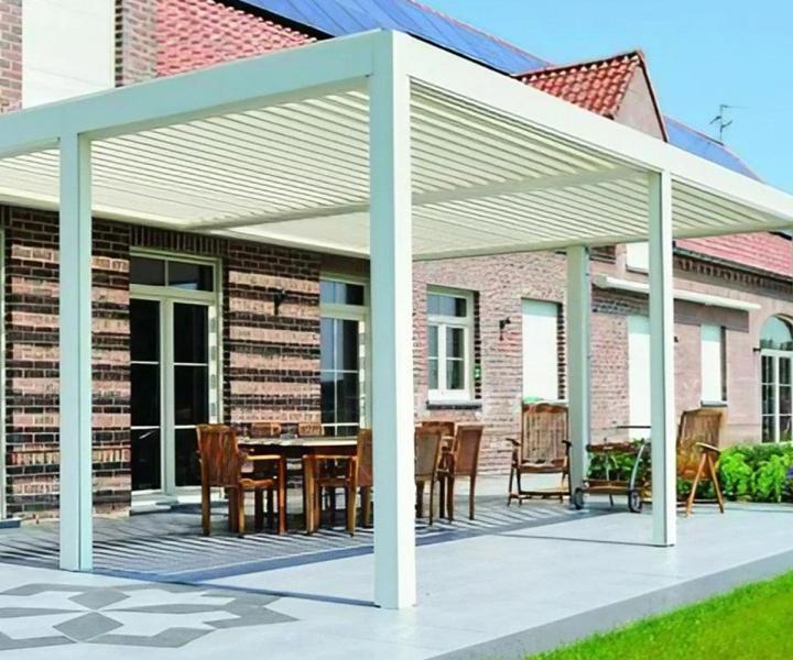 Nous prenons en main l’installation de votre pergola bioclimatique. 